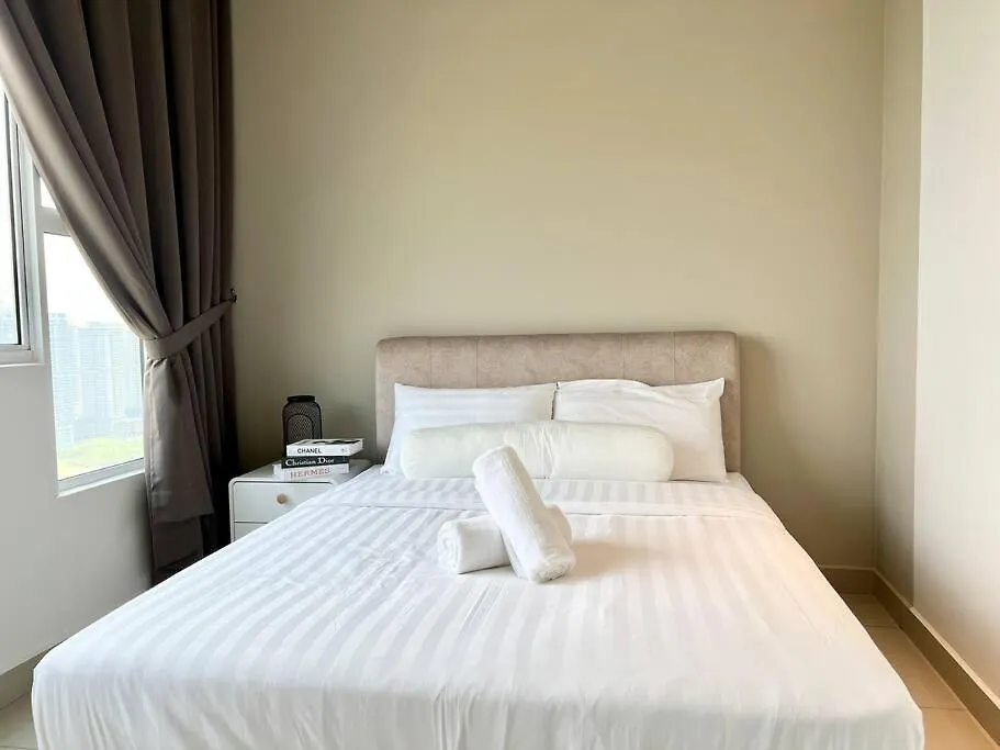 New Condo Amber Impression Melaka 2Room6Pax1Park 0*, Malacca